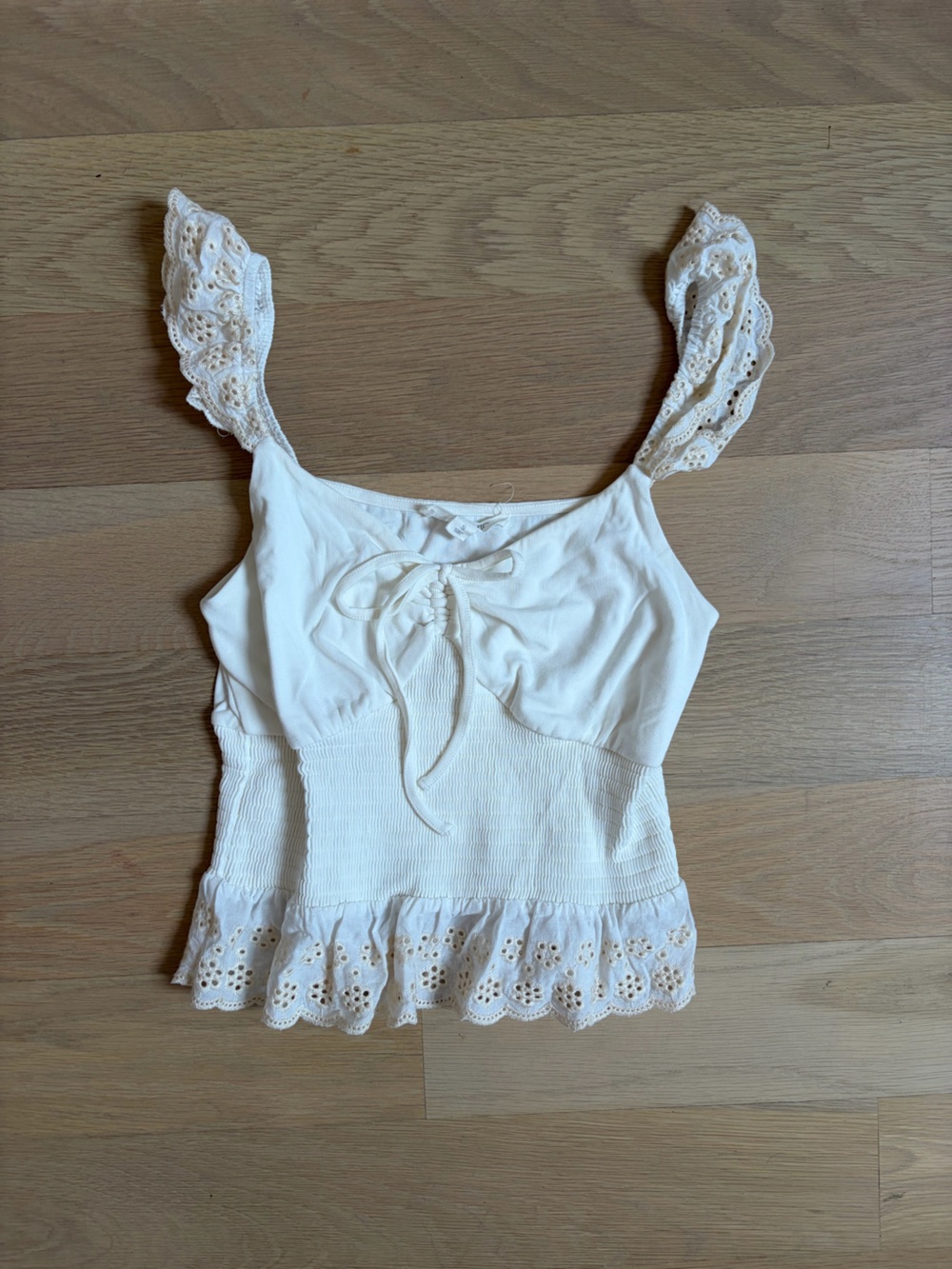 White summer going out top with ruffle sleeves